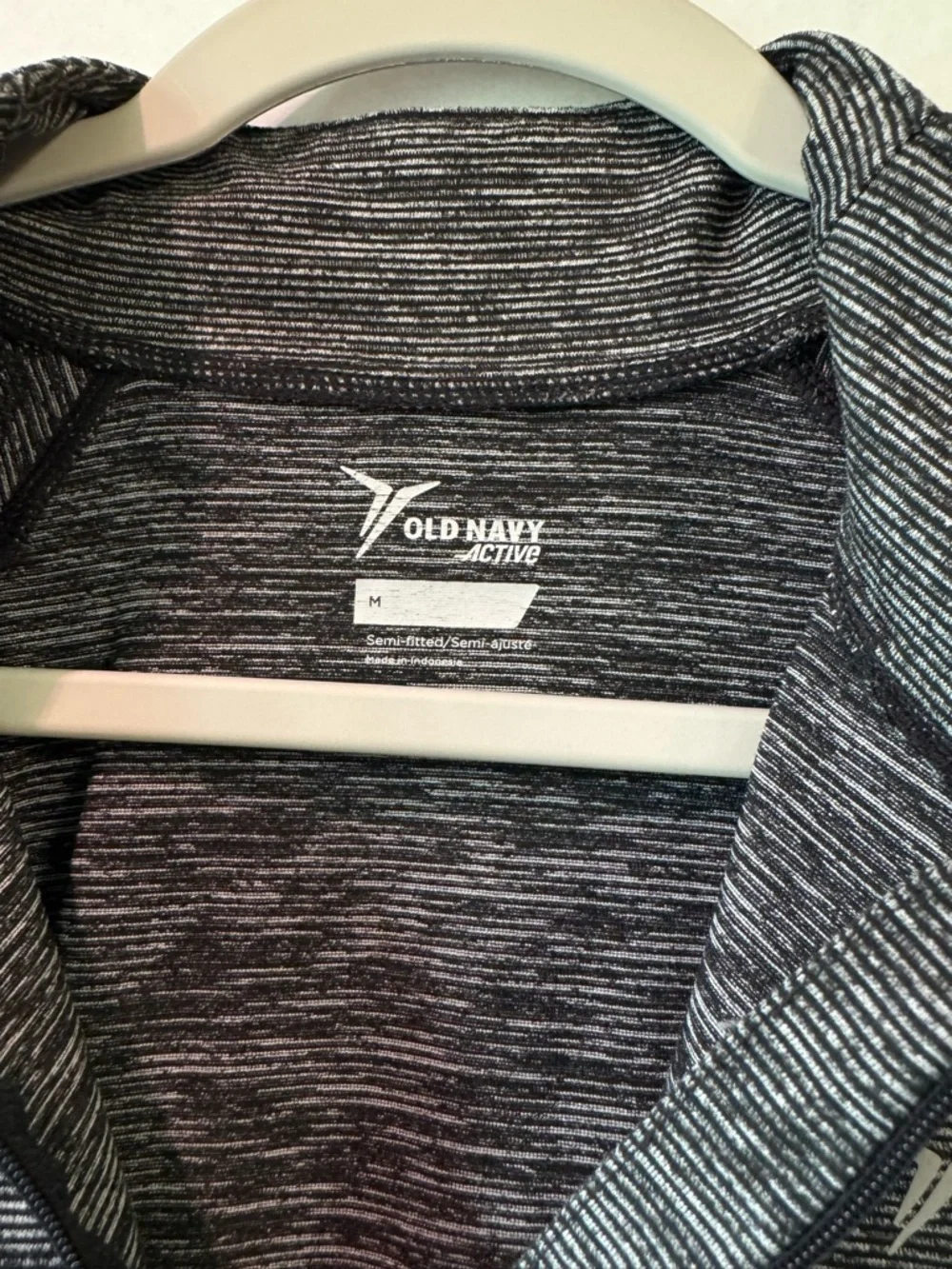 Women's Old Navy Active Heather Gray Quarter-Zip Athletic Dry-Fit Pullover
